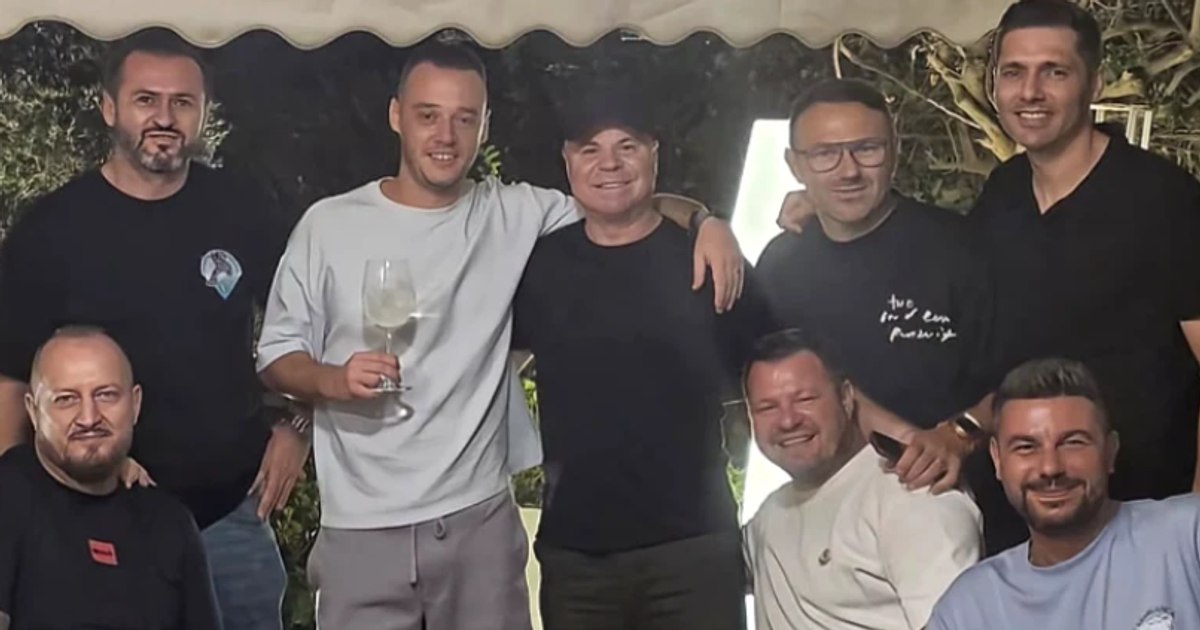 Scandal la naționala U21: Membri ai staff-ului au fost surprinși la o petrecere în Ibiza