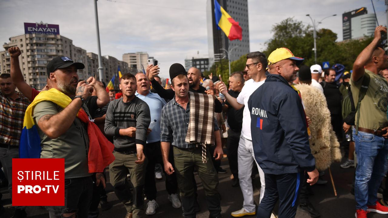Fermierii amenință cu blocaje în Valea Oltului dacă nu sunt primiți la Guvern