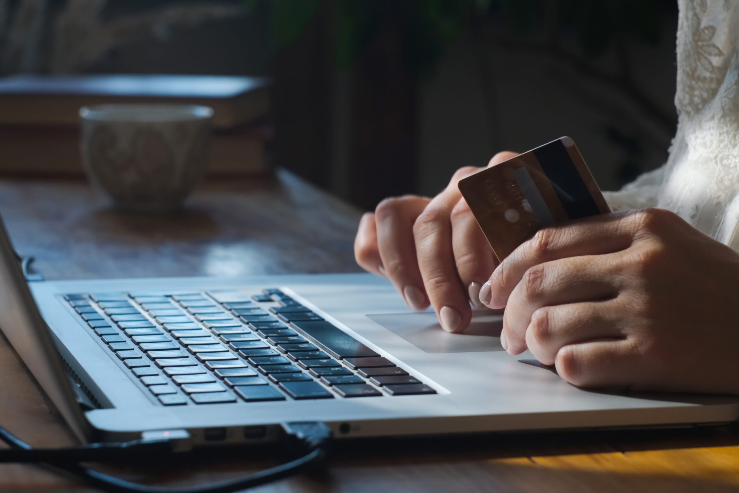 Fraude bancare în România: Peste 170 de sesizări privind furtul de identitate și credite neautorizate