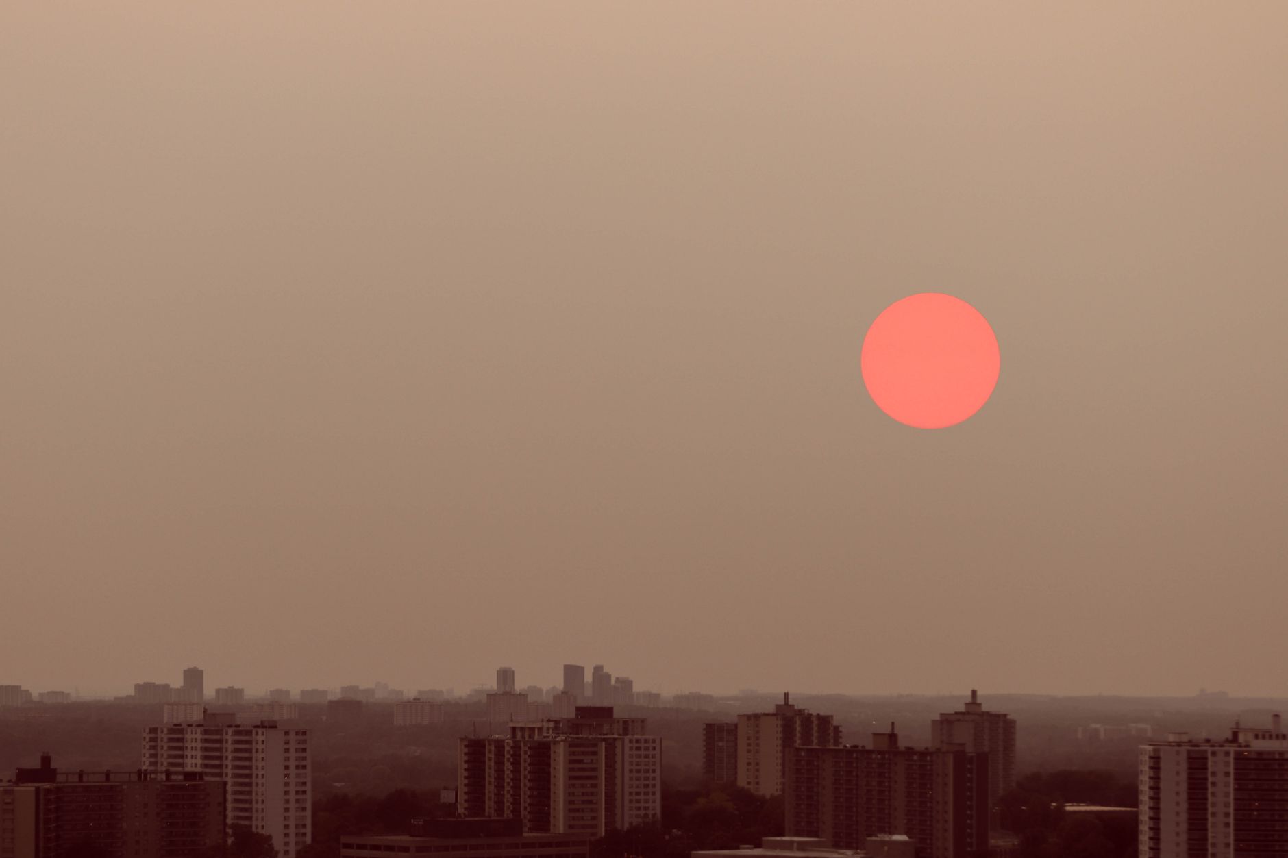 Poluare masivă în Asia de Sud-Est: școli închise în Malaezia și smog record în Singapore