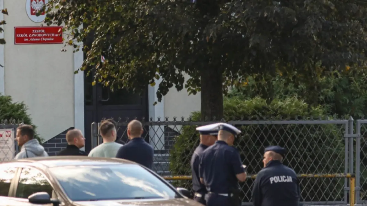 Atac violent cu cuțitul într-o școală din Polonia: un adolescent de 15 ani a ucis o angajată
