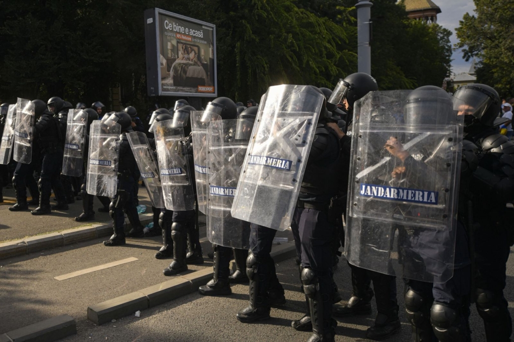 Șase persoane reținute după violențele de marți în Piața Victoriei în timpul protestului ciobanilor