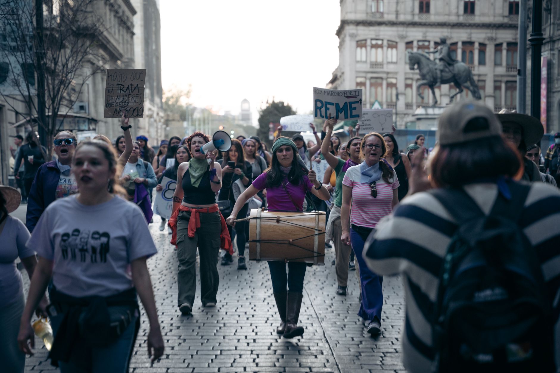 Proteste masive la Bruxelles: ciocniri violente între manifestanți și poliție în contextul măsurilor de austeritate