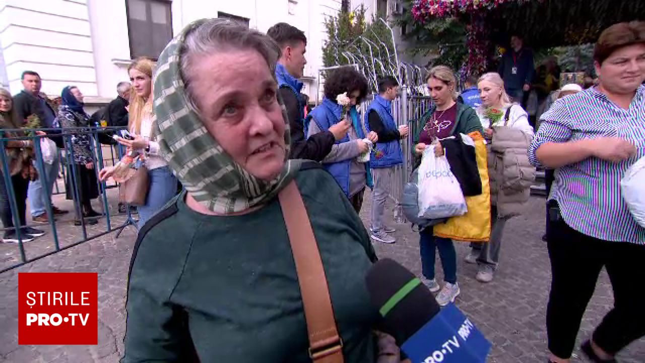 Sculptura „Rugăciunea” a lui Constantin Brâncuși este expusă la Mitropolia din Iași, în timpul sărbătorii Sfintei Parascheva