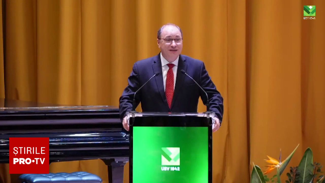 Mihai Dimian a încercat să convingă studenții prin poezie, dar a trebuit să își dea singur răspunsurile