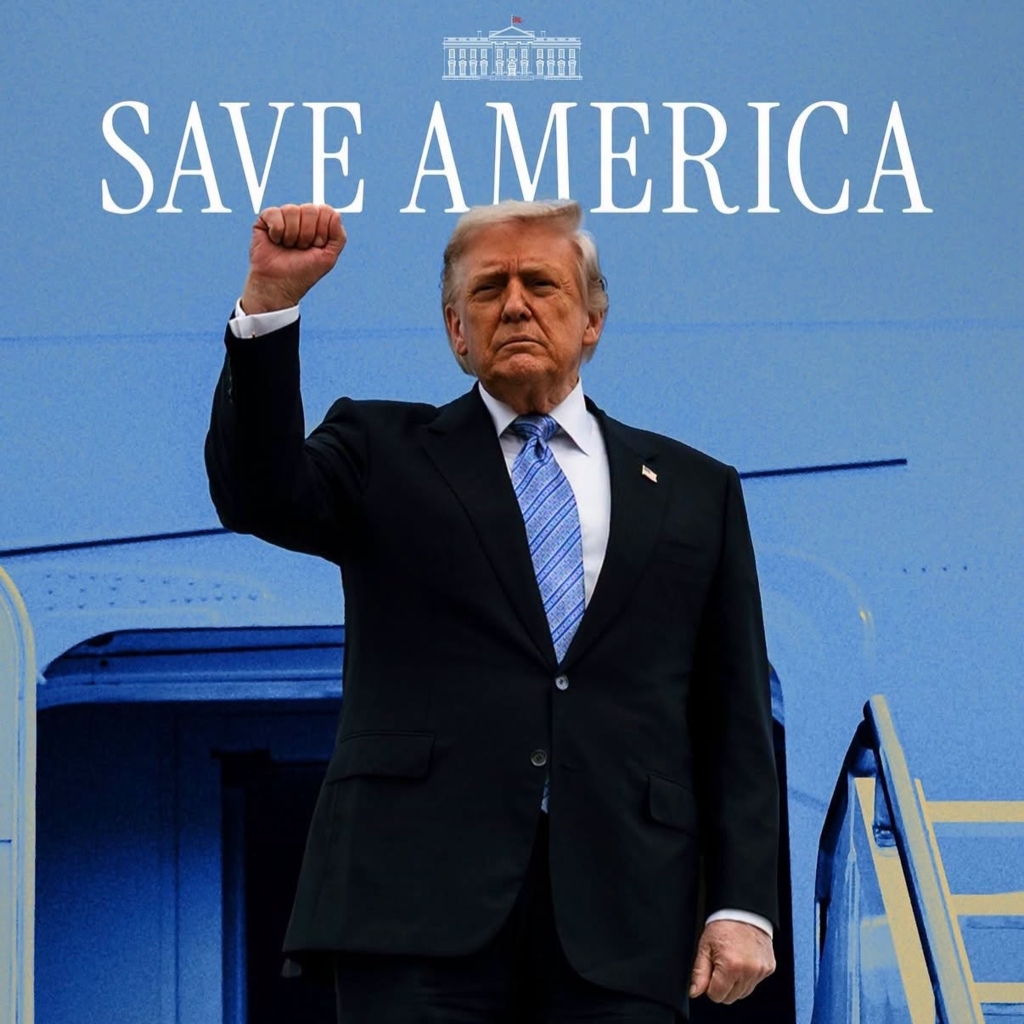 Donald Trump a fost surprins purtând un costum ieftin, fabricat în Asia, în contradicție cu discursul său economic