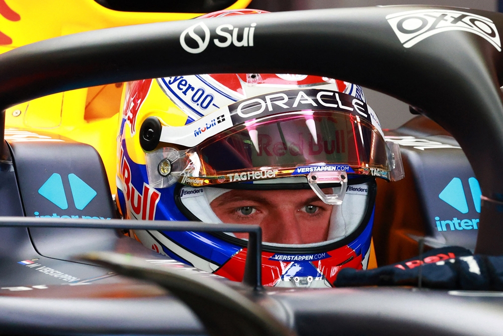Max Verstappen pleacă din pole position în Singapore, după o sesiune de calificări de succes