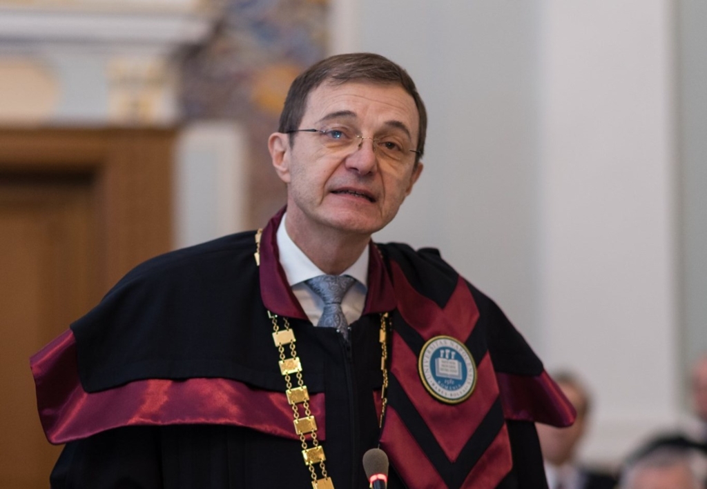 Ioan Aurel Pop critică atacurile asupra patriotismului: „Este o deturnare a atenției de la problemele reale”