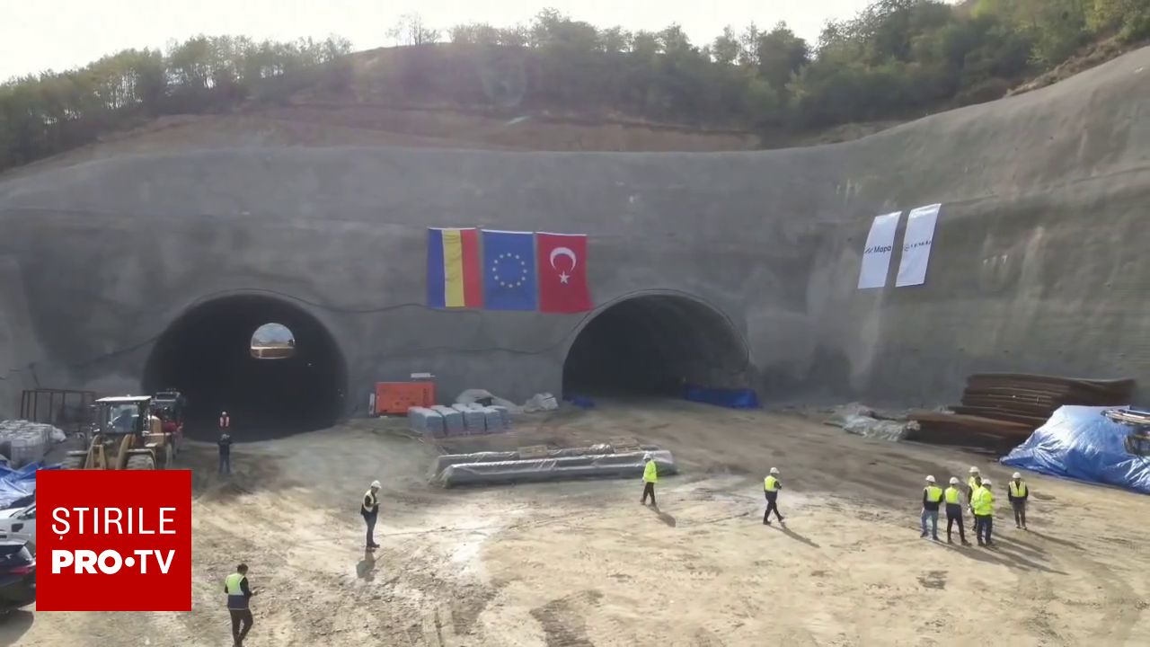 Progres important pe autostrada Sibiu-Pitești: ambele galerii ale tunelului Boița 1 au fost străpunse