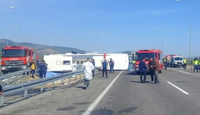Accident tragic în Turcia: un autocar și un camion s-au ciocuit pe autostrada dintre Bursa și Izmir