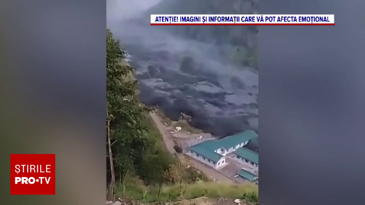 Viituri devastatoare în Nepal: un râu a ieșit din matcă, distrugând case și poduri