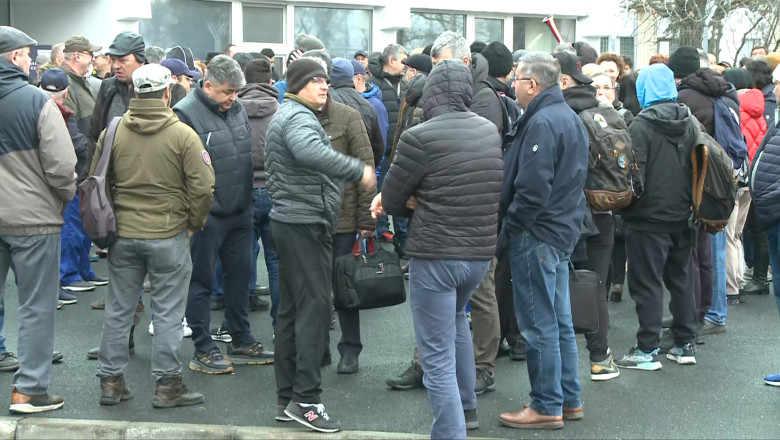 Protest la IAR Ghimbav: Salariații acuza creșterea indemnizațiilor șefilor și blocarea indexării salariilor