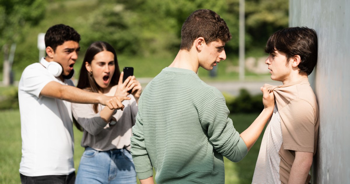 Danemarca propune lege care să permită profesorilor intervenția fizică asupra elevilor violenți