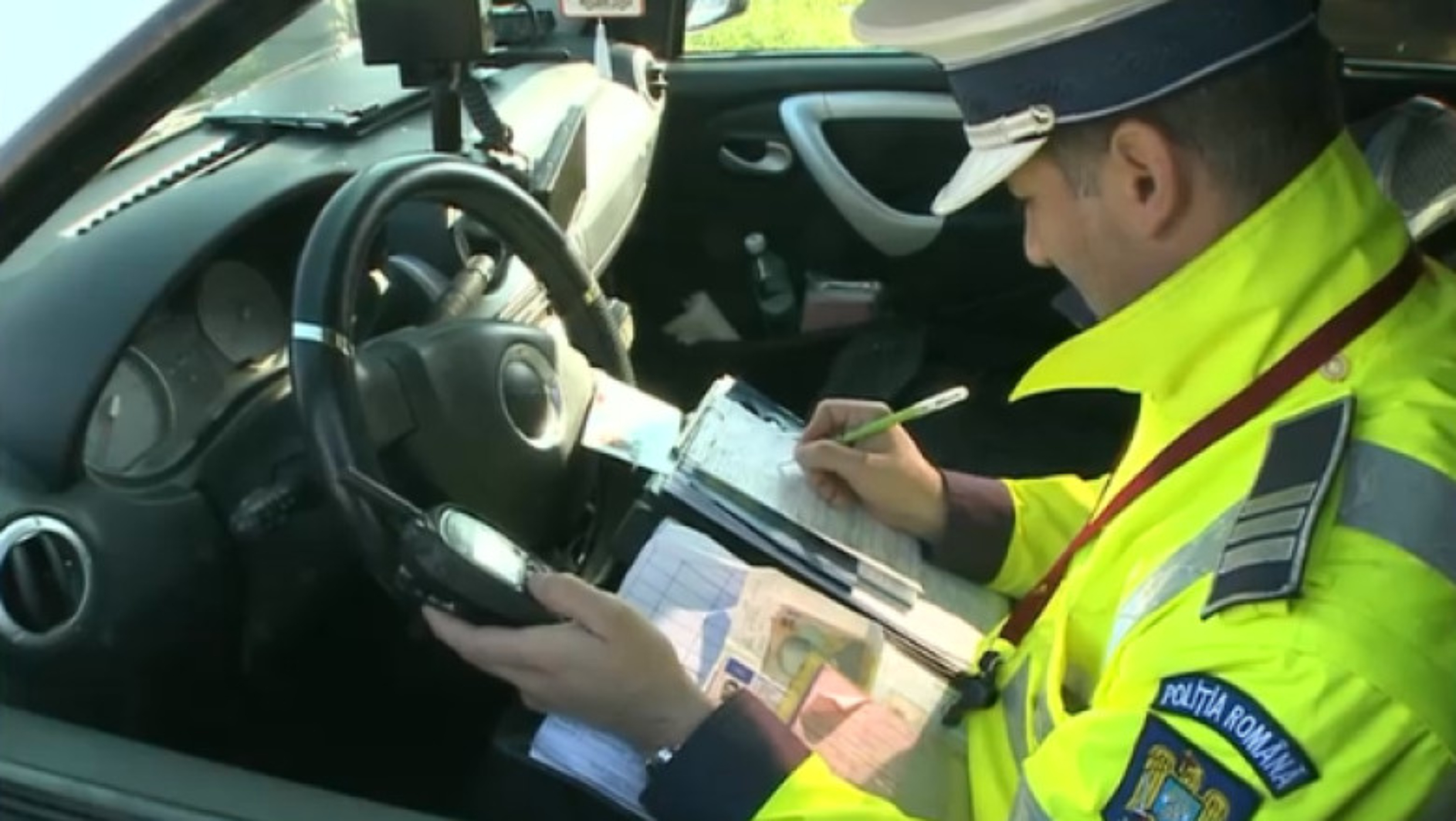 Reguli privind punctele de penalizare: când se anulează și când se suspendă permisul de conducere