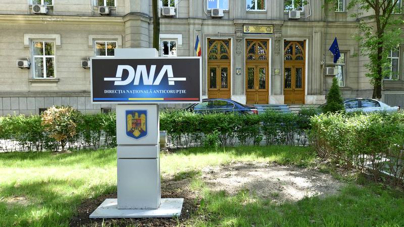 Percheziții la Direcția de Permise Ilfov: DNA investighează acuzații de luare de mită