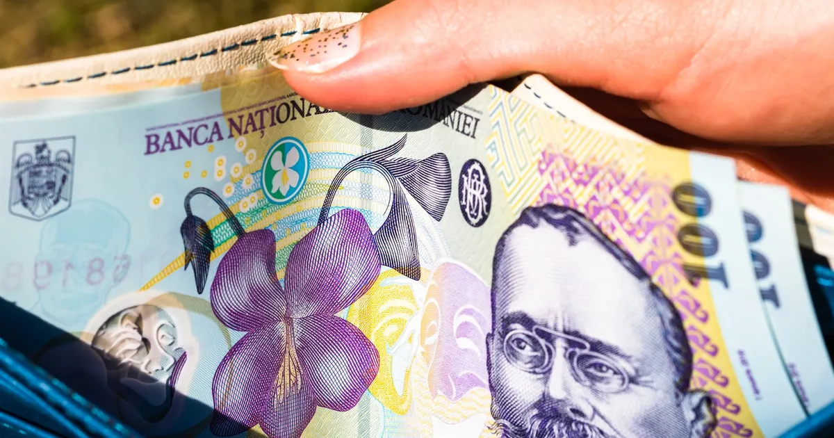 Salariul mediu net din România a scăzut în august 2026. Puterea de cumpărare a angajaților este în scădere