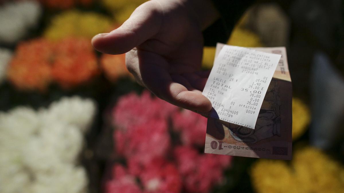 Sute de mii de firme riscă amenzi din cauza lipsei codului QR pe bonurile fiscale