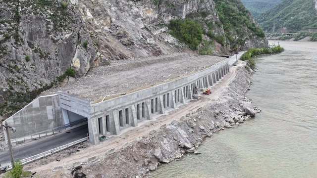 Începe consolidarea Centurii Călimănești: contractul a fost semnat pentru lucrări pe DN 7CC