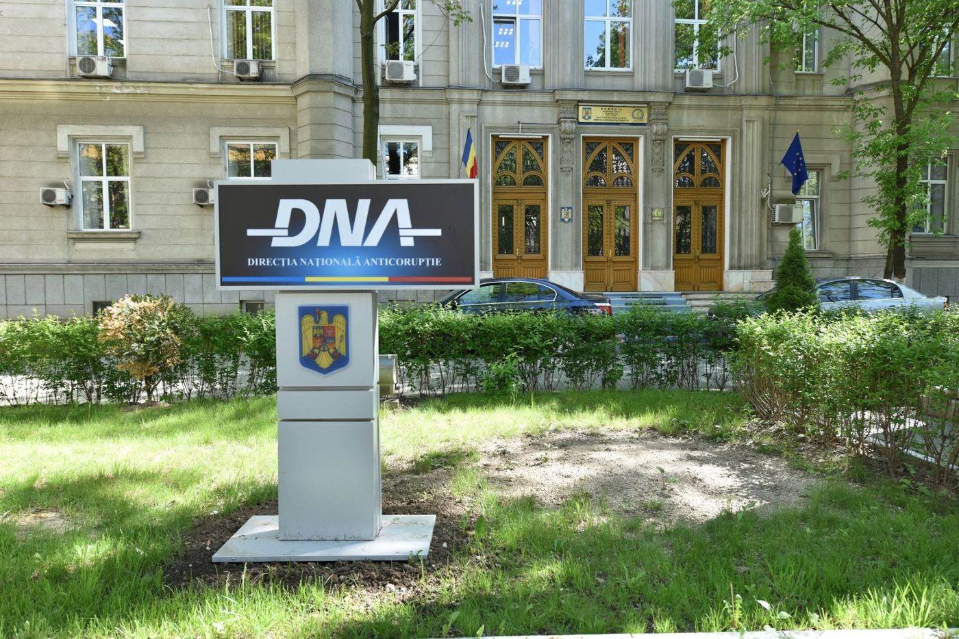 Percheziții DNA la 15 adrese în București și Ilfov pentru un dosar de corupție la Serviciul de Permise și Înmatriculări