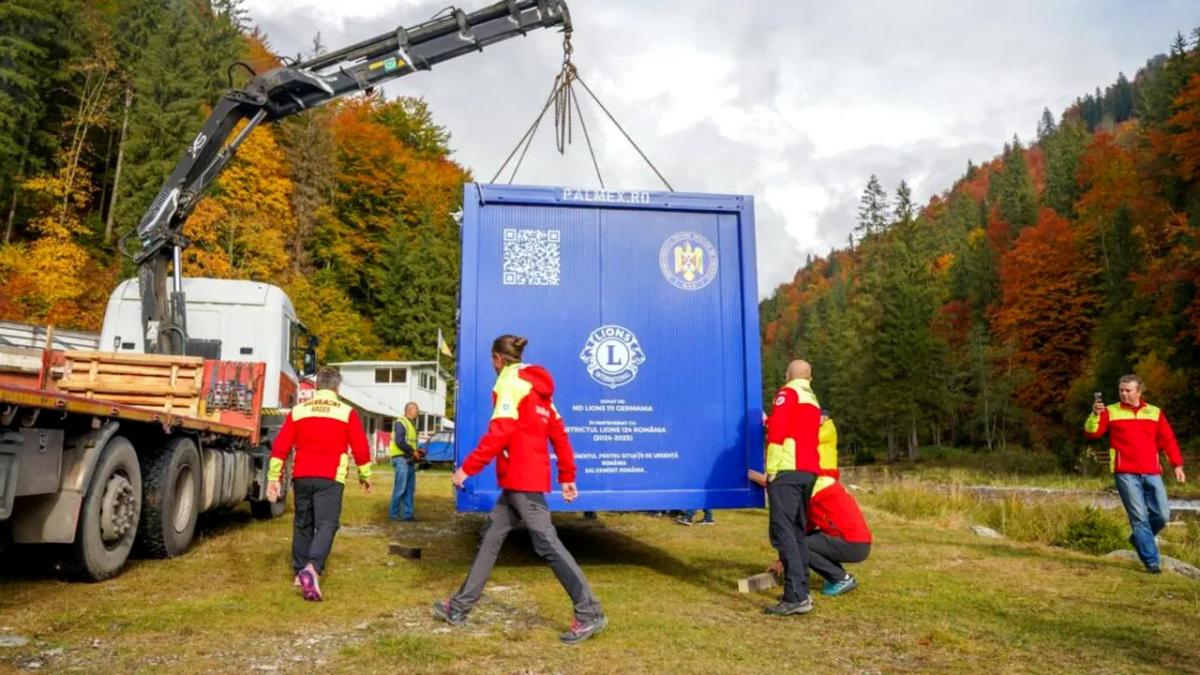 Două noi refugii de ultimă generație vor fi instalate în Munții Făgăraș și Iezer